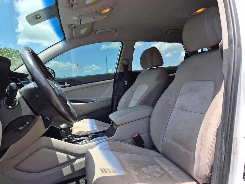 Used 2016 White Hyundai Sport image 15