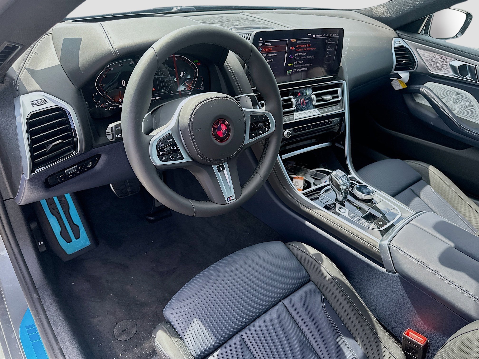 2026 BMW 8 Series 840i - Photo 7