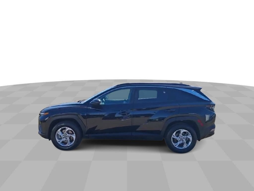 Used 2023 Black Hyundai SEL image 5