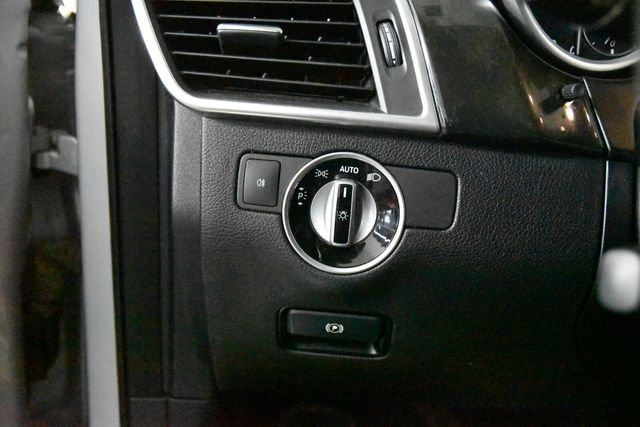 Used 2016  Mercedes-Benz GL 450 image 34