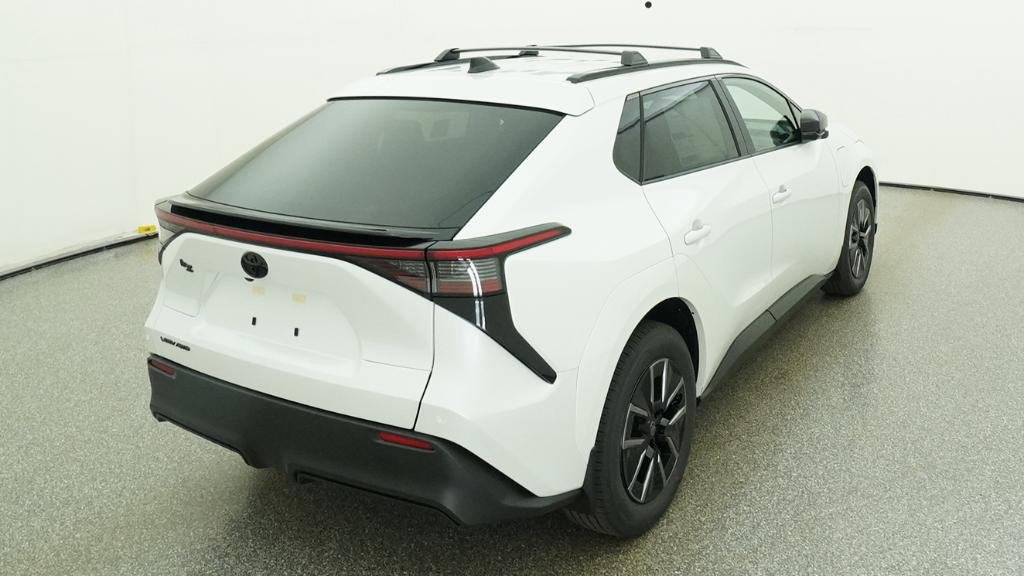 New 2026 WINDCHILL PEARL Toyota XLE image 61