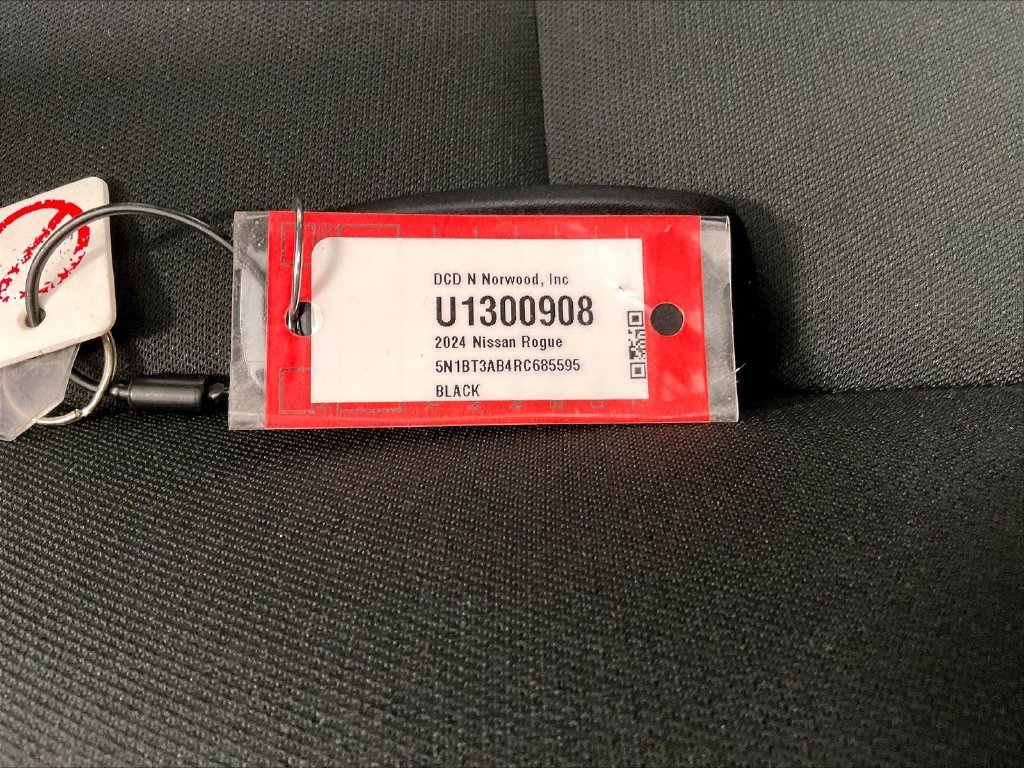 Used 2024 Black Nissan S image 31