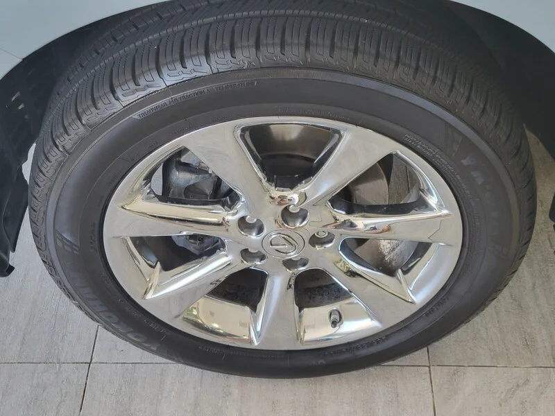 Used 2010 Blue LEXUS FWD 4DR image 8