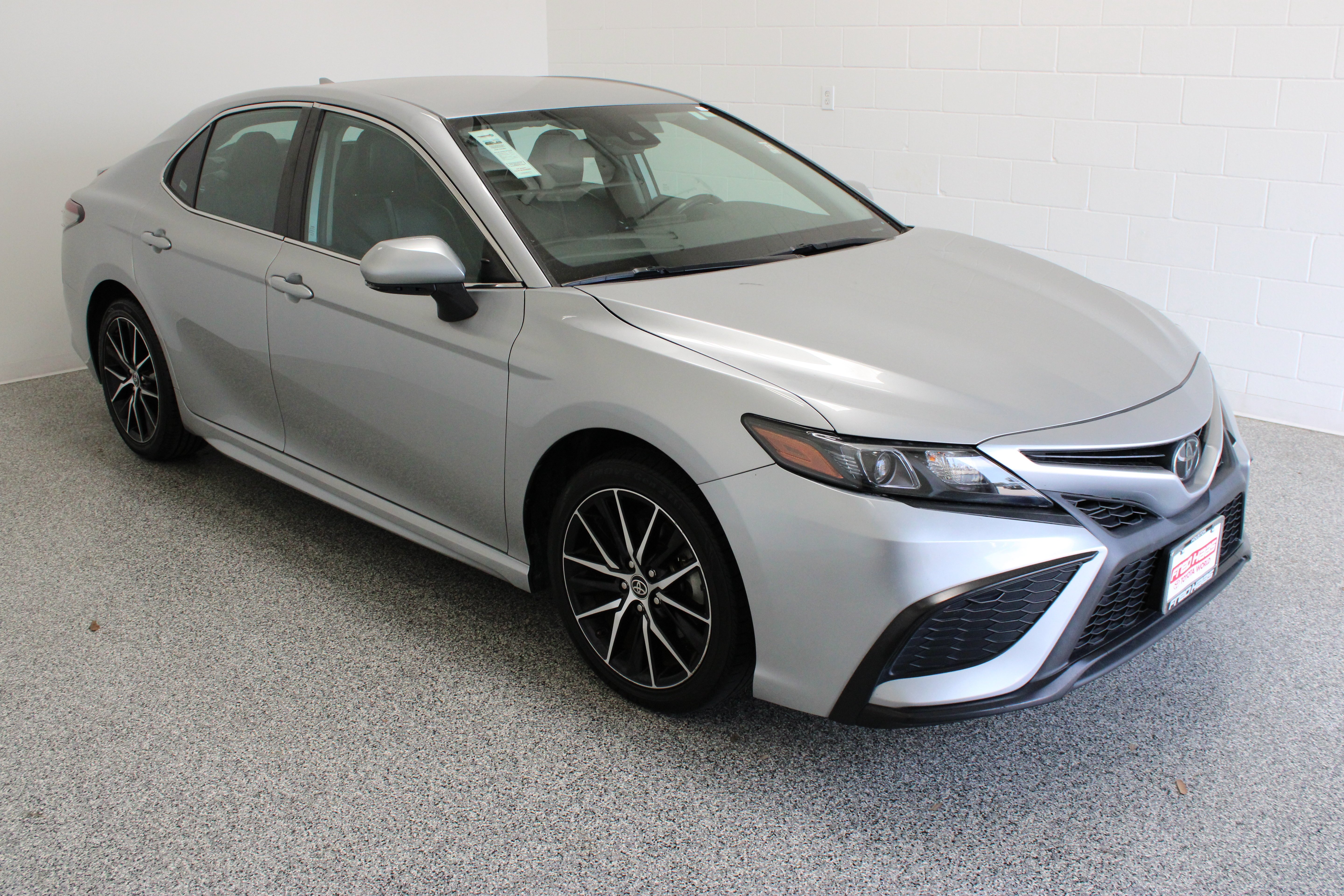 Used 2024 Silver Toyota SE image 4