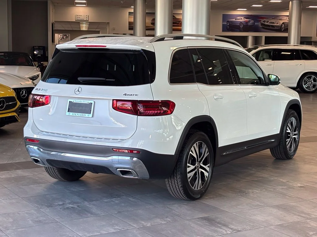New 2026 White Mercedes-Benz GLB 250 image 3