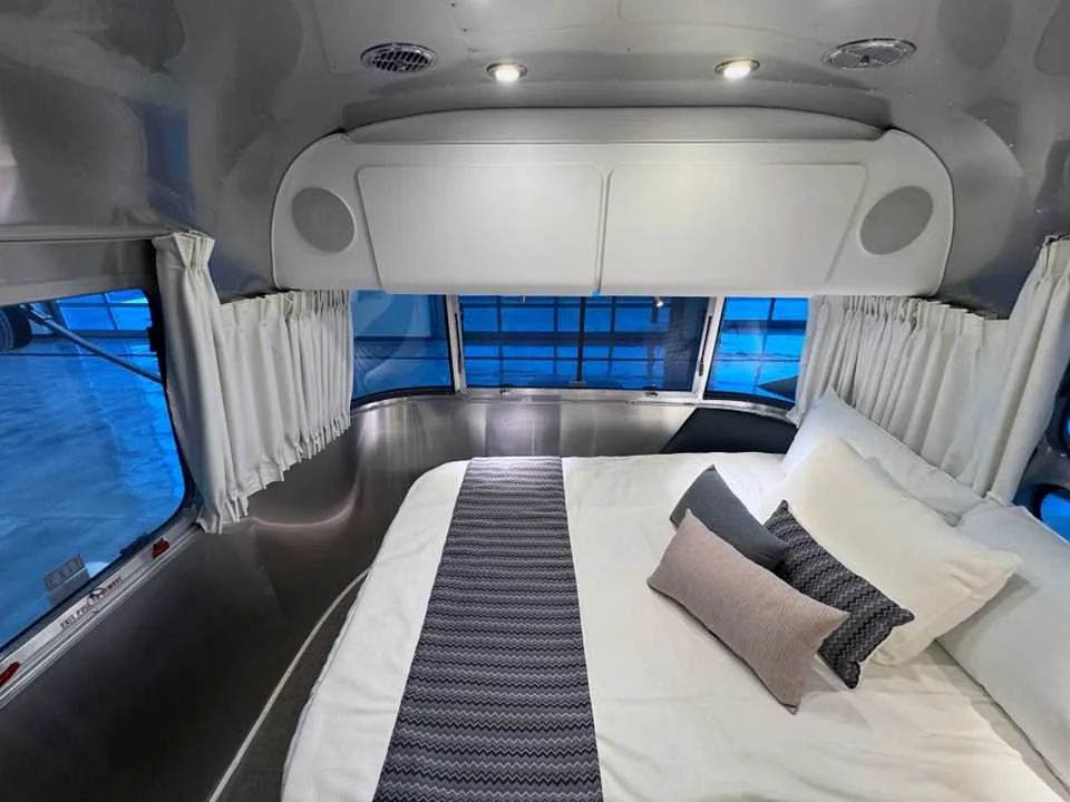 New 2027 SILVER AIRSTREAM  image 20