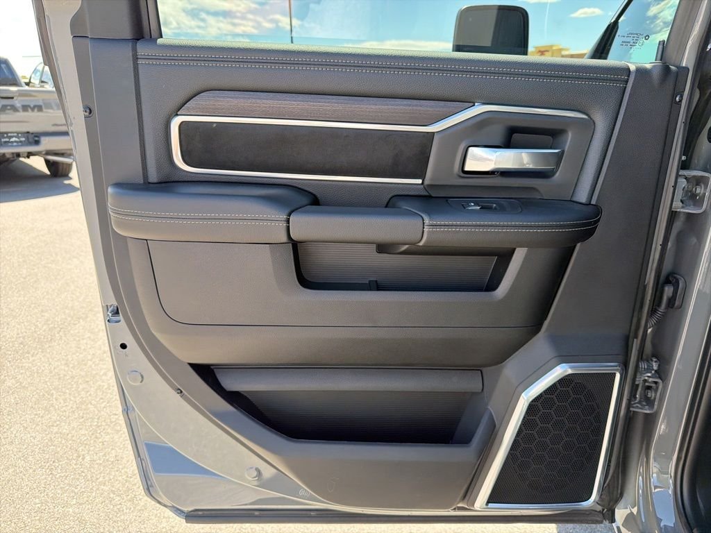 New 2026 Ceramic Gray Clear-Coat Exterior Paint RAM Laramie image 31