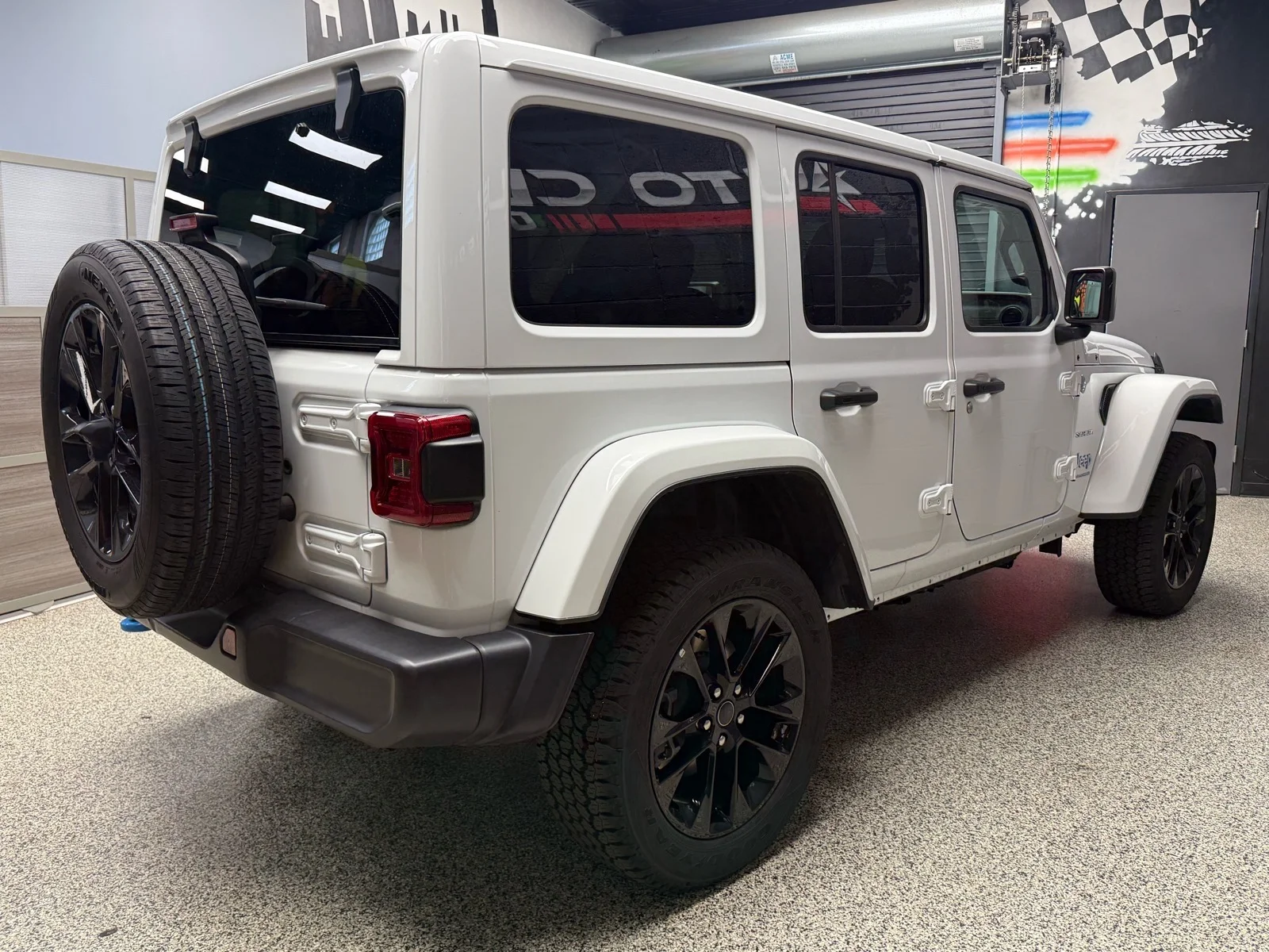 Used 2024 Bright White Clear Coat (pw7) Jeep Sahara 4xe image 6