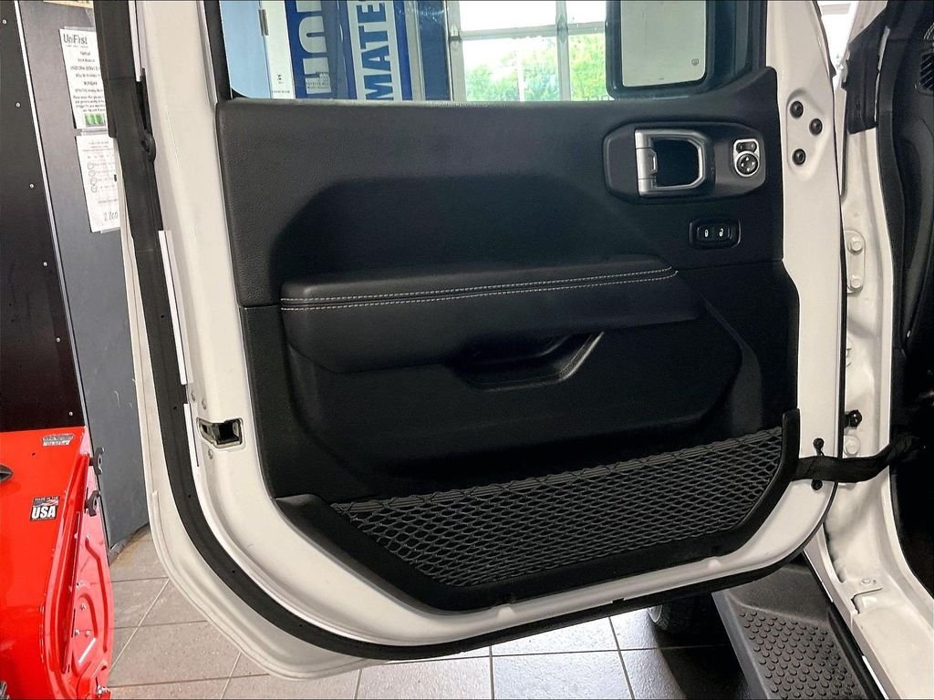 Used 2023 White Jeep Sahara 4xe image 9