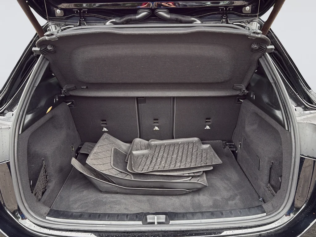 Used 2021 Black Mercedes-Benz GLA 250 image 26
