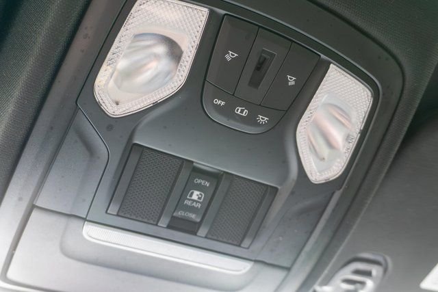 Used 2019 White Ram Big Horn/Lone Star image 35