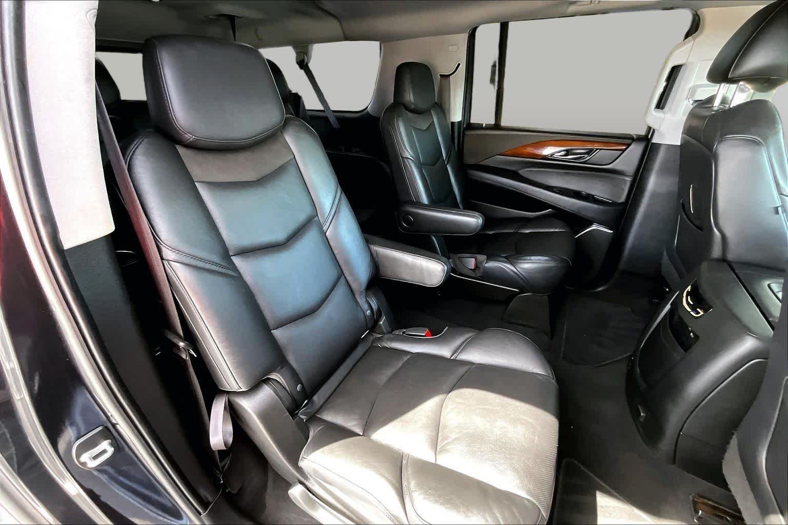 Used 2019 Manhattan Noir Metallic Cadillac Luxury image 20