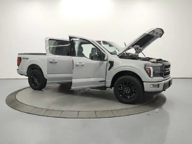 Used 2024 Avalanche Ford LARIAT image 10