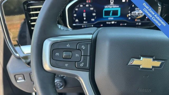 Used 2025 Summit White Chevrolet LT image 23