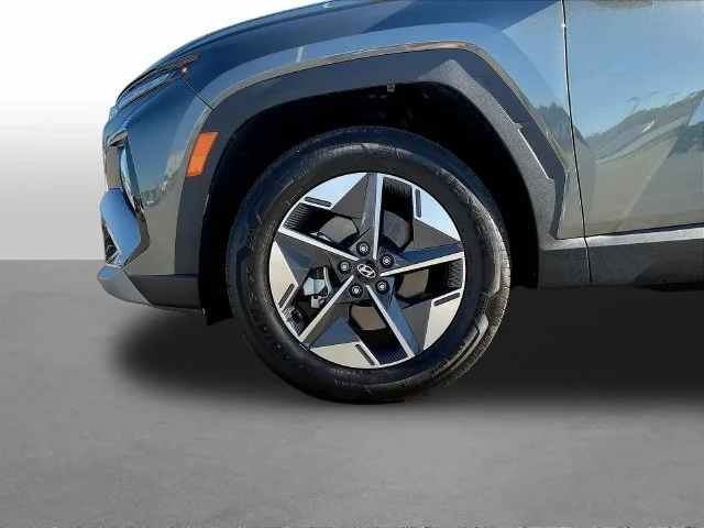 Used 2025 Gray Hyundai SEL Convenience image 35