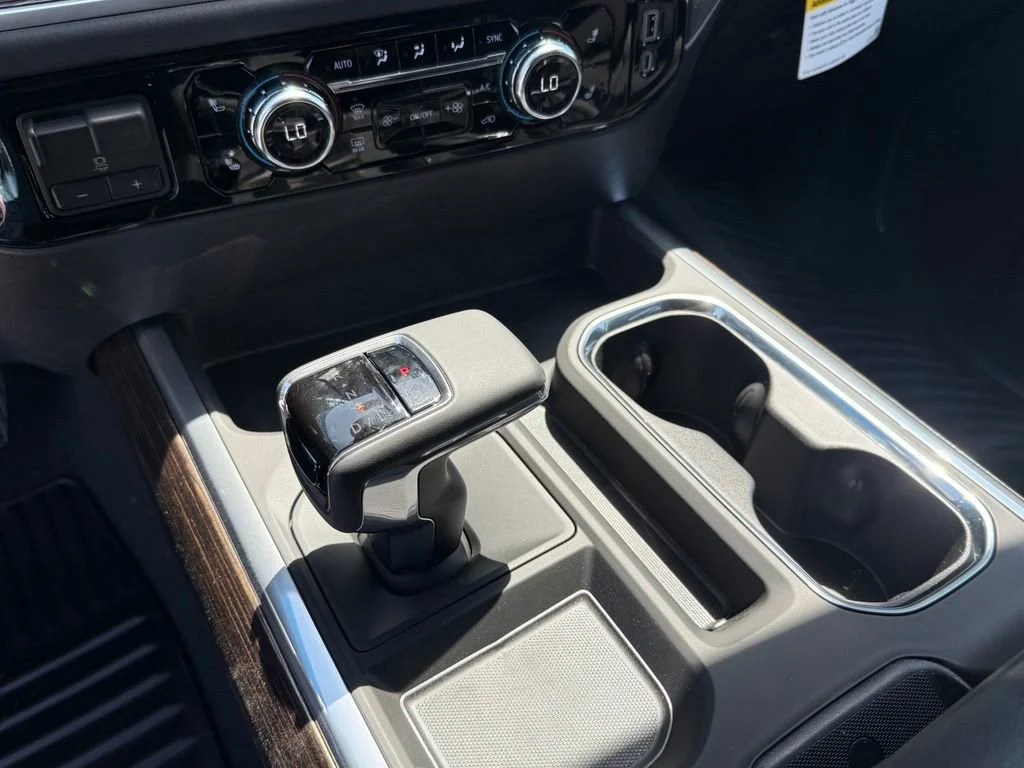 New 2026 Sterling Metallic GMC Elevation image 23
