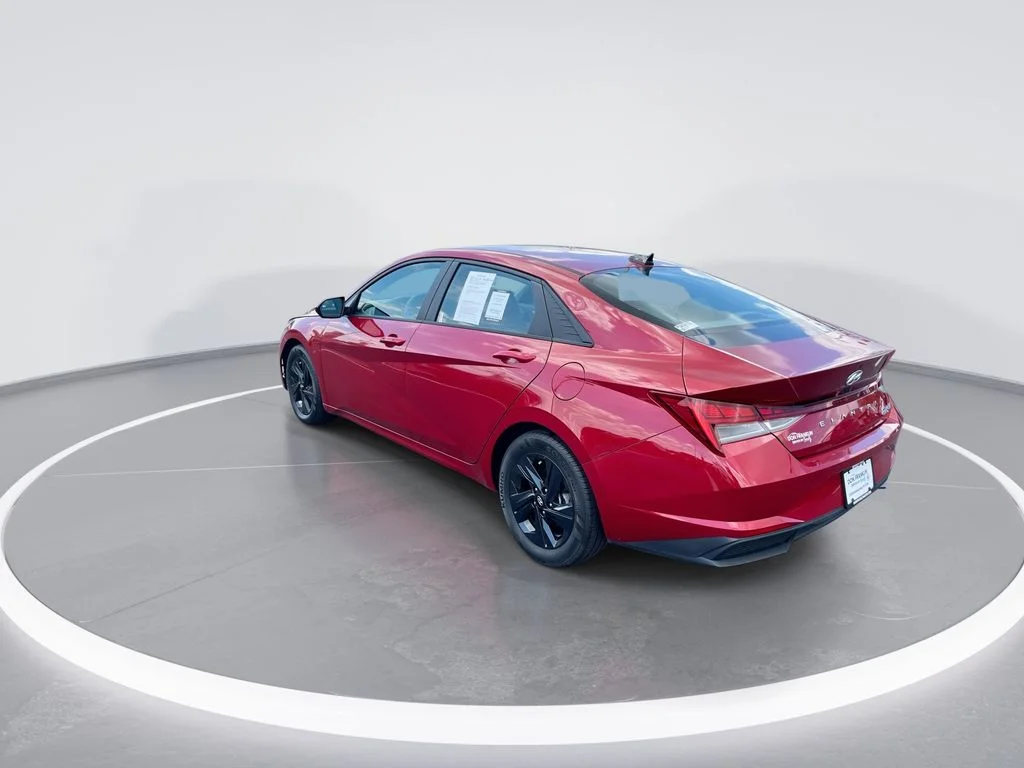 Used 2023 Red Hyundai Blue image 6