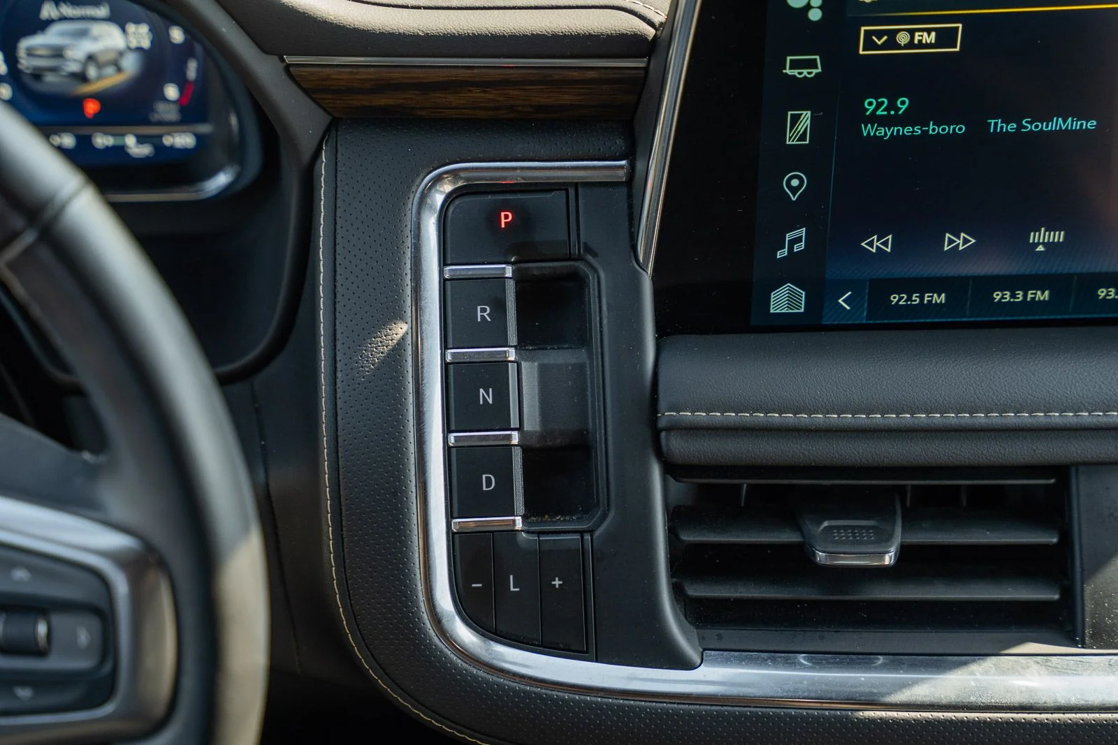 Used 2024 Black Chevrolet Premier image 30