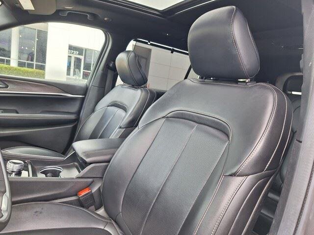 Used 2024 Baltic Gray Metallic Clearcoat Jeep Limited image 13