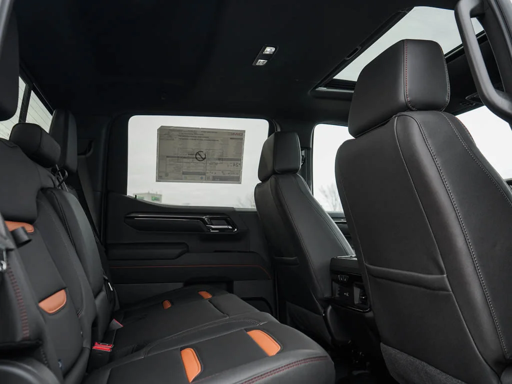2026 GMC Sierra 1500 AT4 - Photo 9