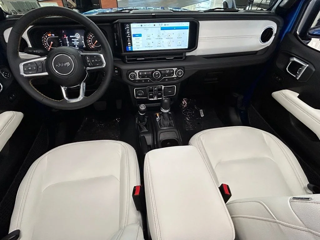 Used 2024 Blue Jeep Sahara image 30
