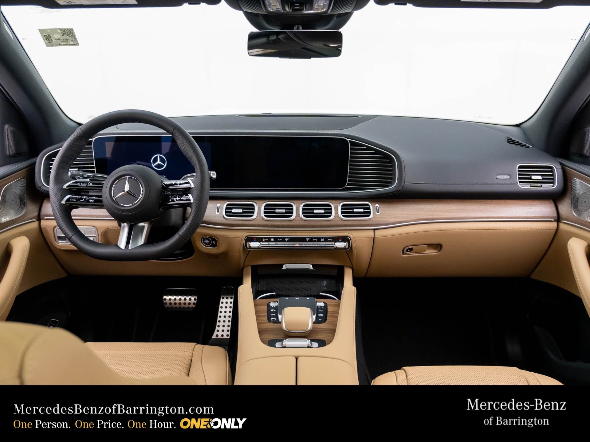 New 2026 MANUFAKTUR Moonlight White Metallic Mercedes-Benz GLS 580 image 11