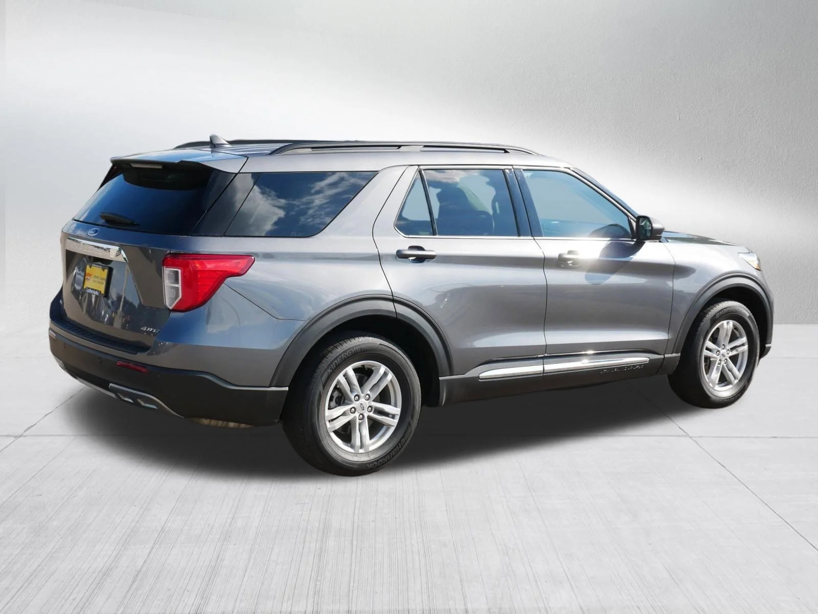 Used 2023 Carbonized Gray Metallic Ford XLT image 7