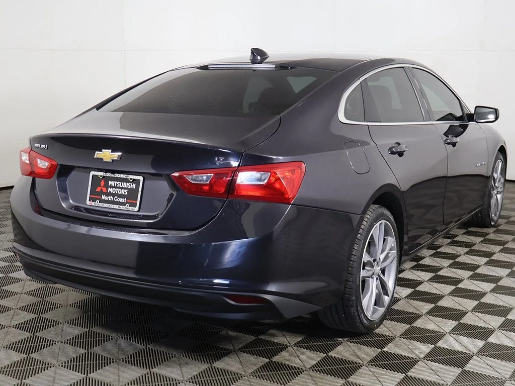 Used 2023 Gray Chevrolet LT image 7