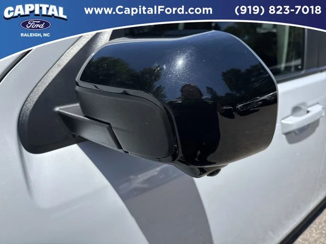 Used 2025 White Ford Lariat image 12