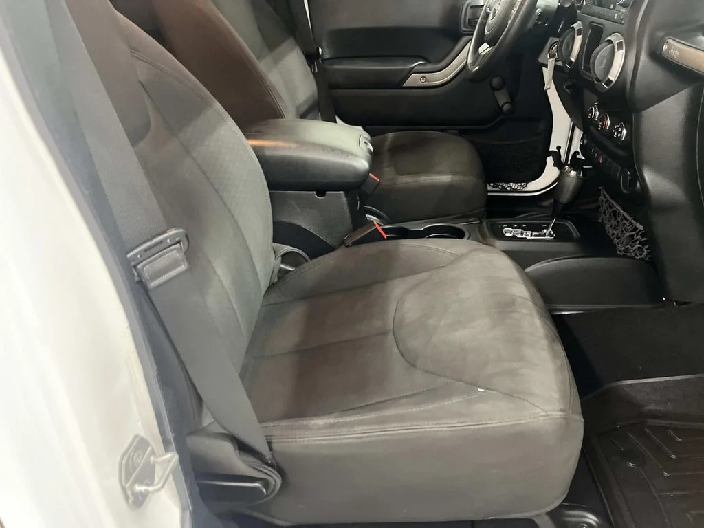 Used 2015 Bright White Clearcoat Jeep Sport 4 Door Hard Top 4WD 3.6L V6 image 30