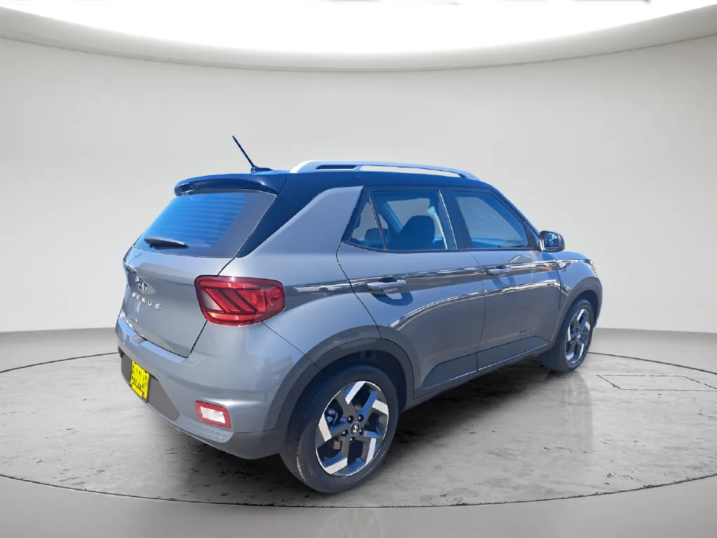 New 2026 Gray Hyundai SEL image 5
