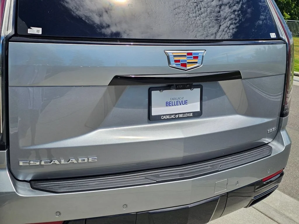New 2026 Argent Silver Metallic Cadillac Platinum Sport image 15