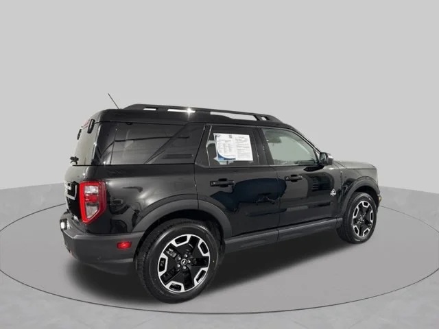 Used 2024 Black Ford Outer Banks image 12