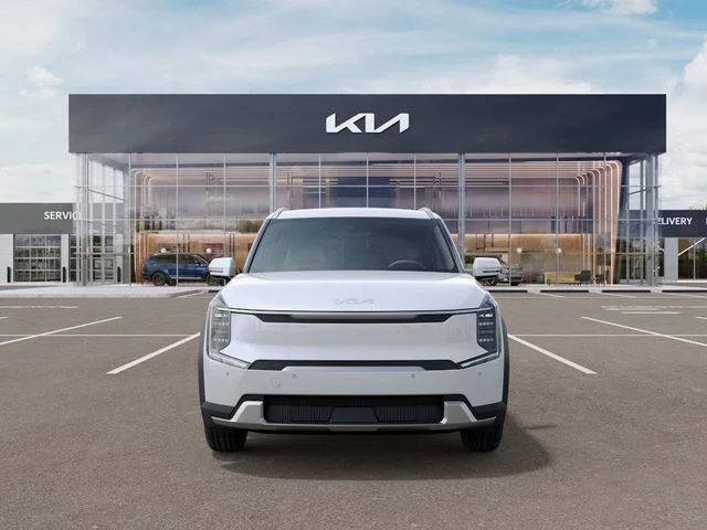 New 2024 White Kia Wind image 3