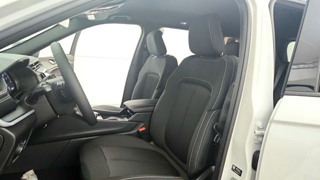 2025 Jeep Grand Cherokee Laredo - Photo 12