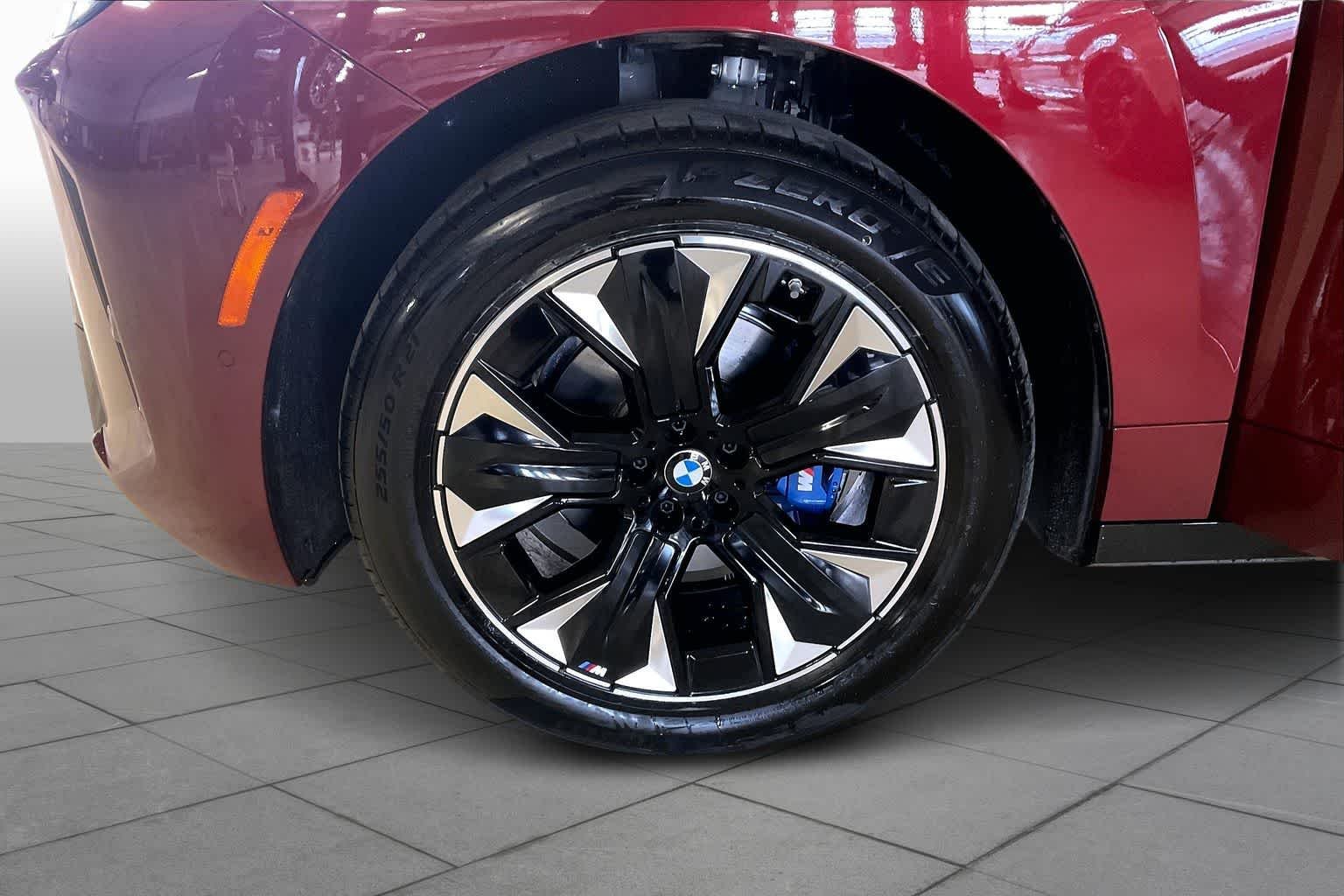 New 2026 Aventurin Red Metallic BMW xDrive60 image 11