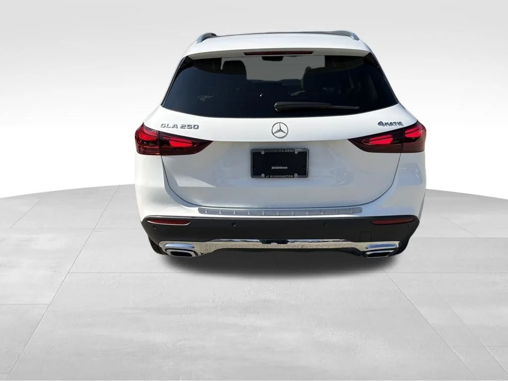 Used 2026 White Mercedes-Benz GLA 250 image 4