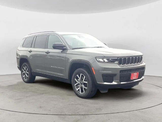 New 2027 Gray Jeep L LAREDO X 4X4 image 7