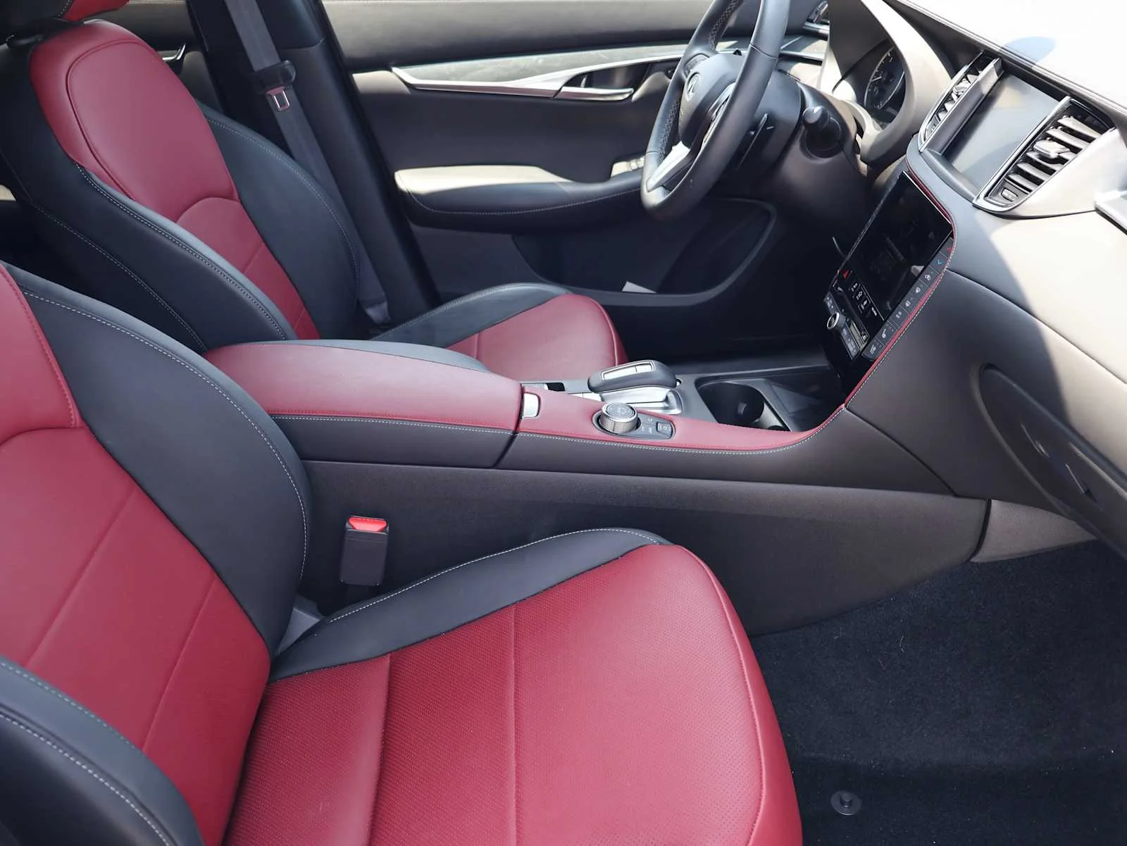 Certified Used 2025 Slate Gray INFINITI SPORT image 15
