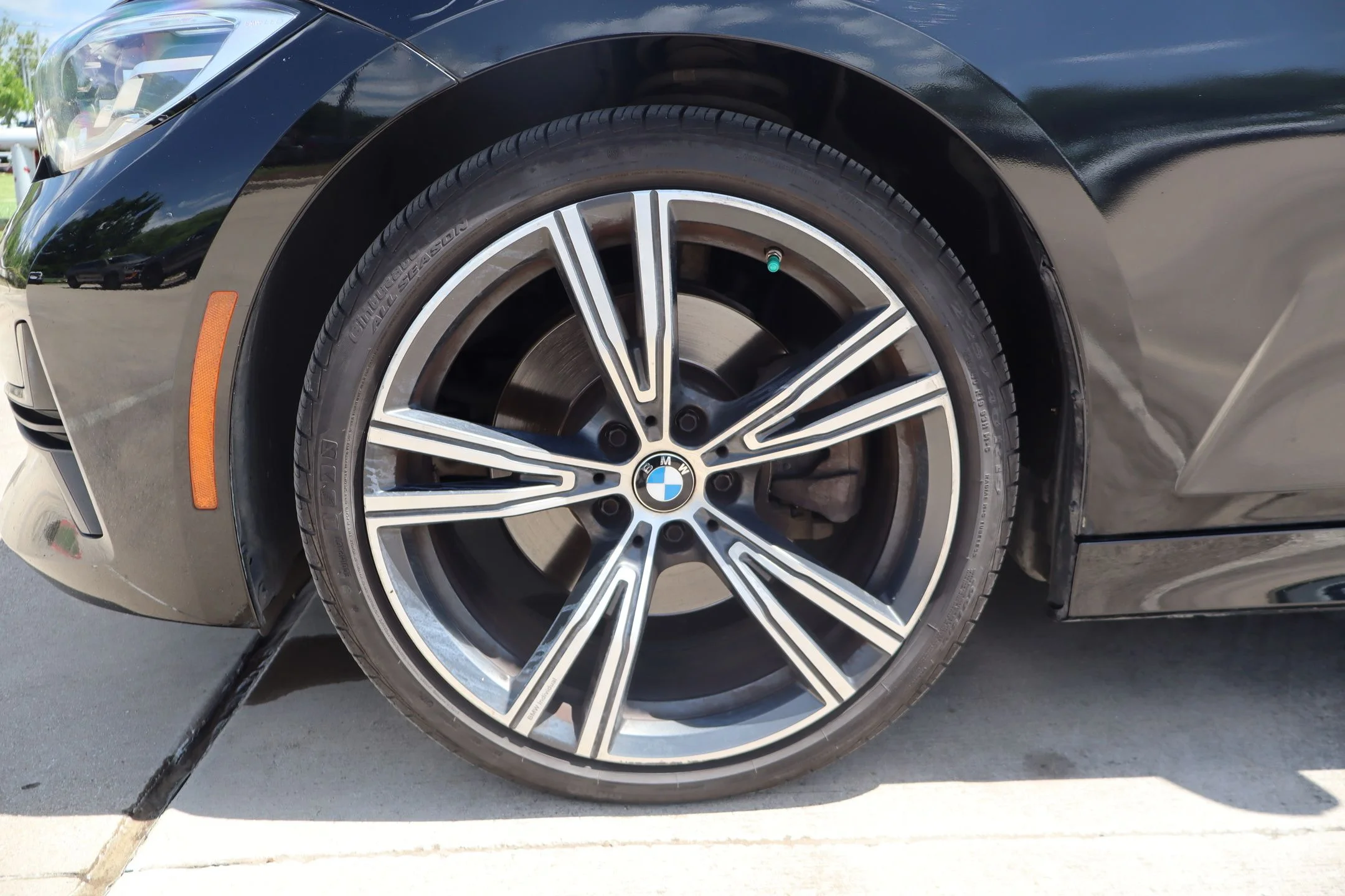 Used 2021 Black BMW 330i image 10