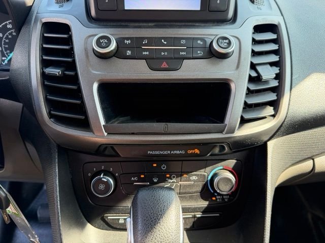 Used 2019 White Ford XL image 18