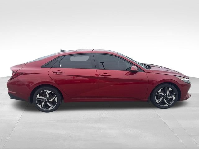 Used 2023 Red Hyundai SEL image 6