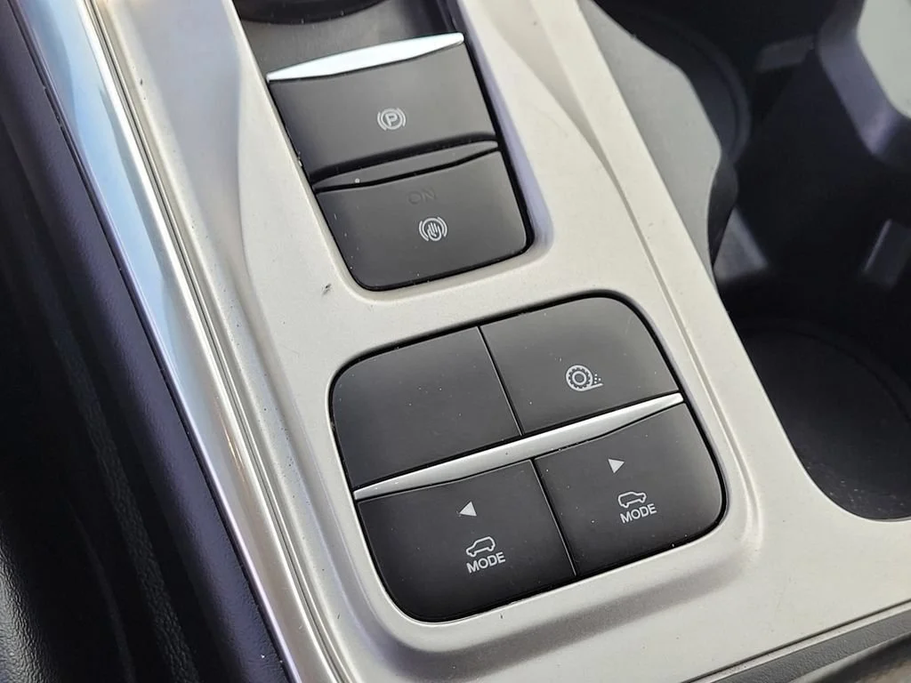 Used 2023 Iconic Silver Met Ford XLT image 23