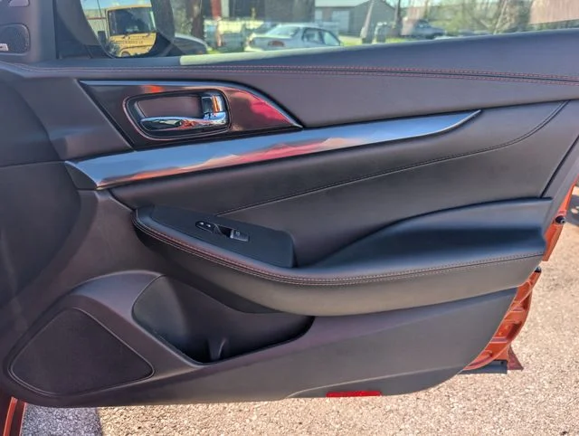 Used 2019 Orange Nissan Platinum image 26