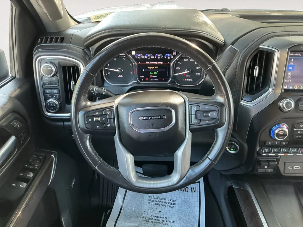 Used 2021 WHITE FROST TRICOAT GMC Denali image 19