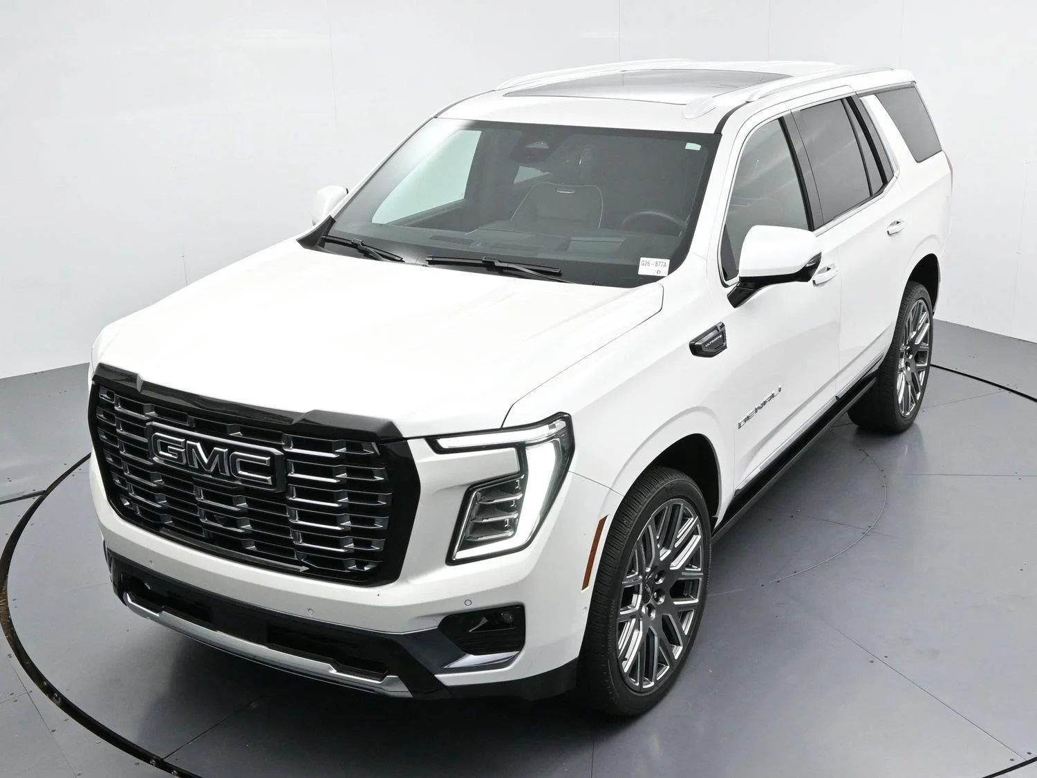 Used 2025 White Frost Tricoat GMC Denali Ultimate image 41