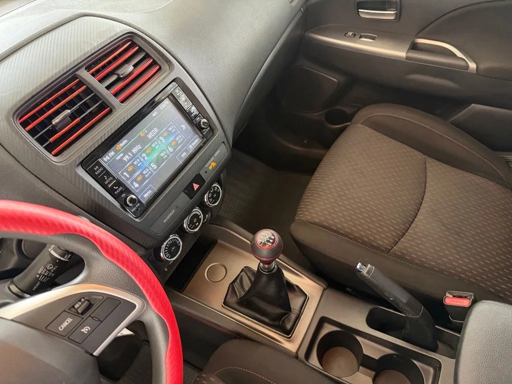 Used 2019 Black Mitsubishi 2.0 SP image 44