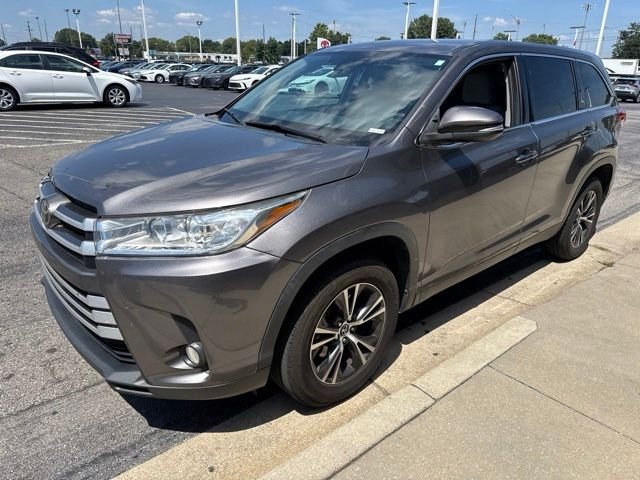 Used 2019 Gray Toyota LE Plus image 1