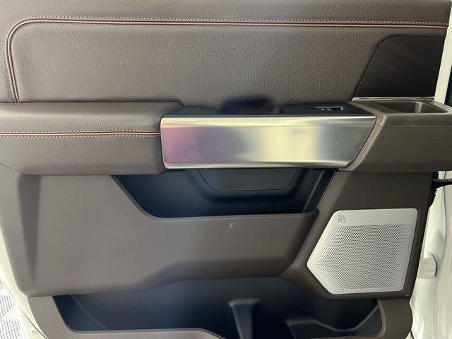 New 2025 Star White Metallic Tri-Coat Ford King Ranch® image 28
