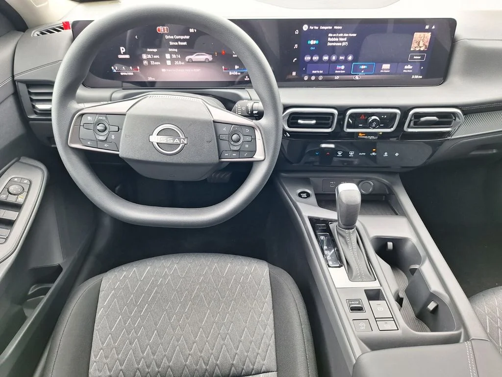 Used 2026 Scarlet Nissan SV image 22